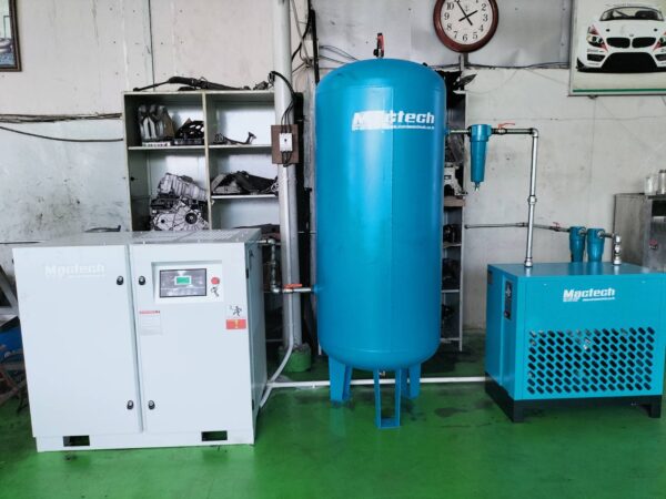 ปั๊มลมสกรู 20 HP พร้อมแอร์ดรายเออร์ครบชุด