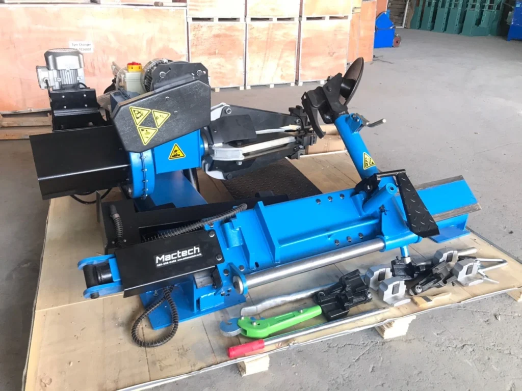 เครื่องถอดยางรถแทร็คเตอร์ Mactech