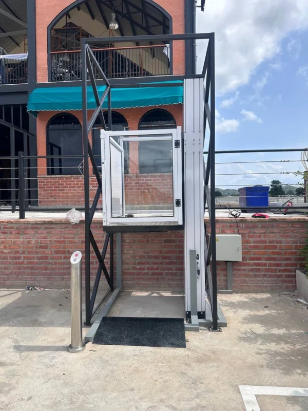 wheelchair-lift1 ลิฟท์วีลแชร์คนพิการ 2.5เมตร