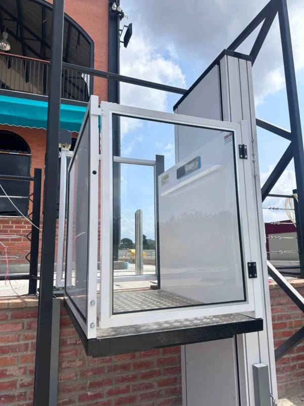wheelchair-lift6 ลิฟท์วีลแชร์คนพิการ 2.5เมตร