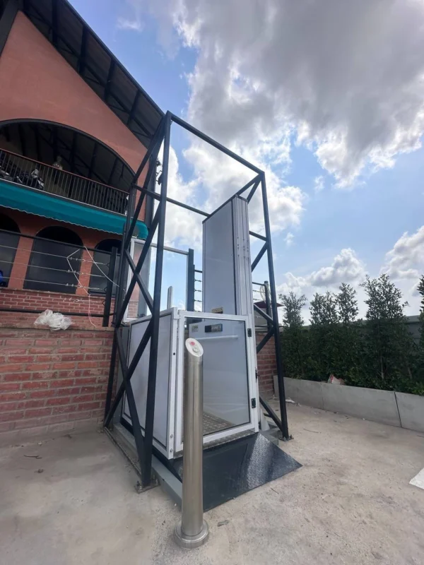 wheelchair-lift7 ลิฟท์วีลแชร์คนพิการ 2.5เมตร